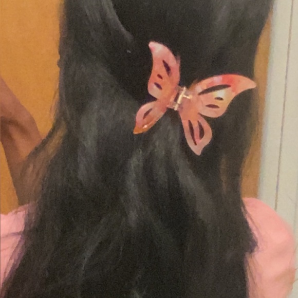 Pink Butterfly-Shaped Hair Clip - Picture 4 of 8